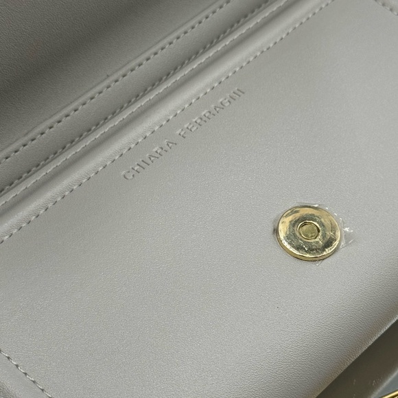 🆕 CHIARA FERRAGNI 🧿 NWB Eyelike Motif Chain Linked Wallet on Chain - Picture 11 of 15